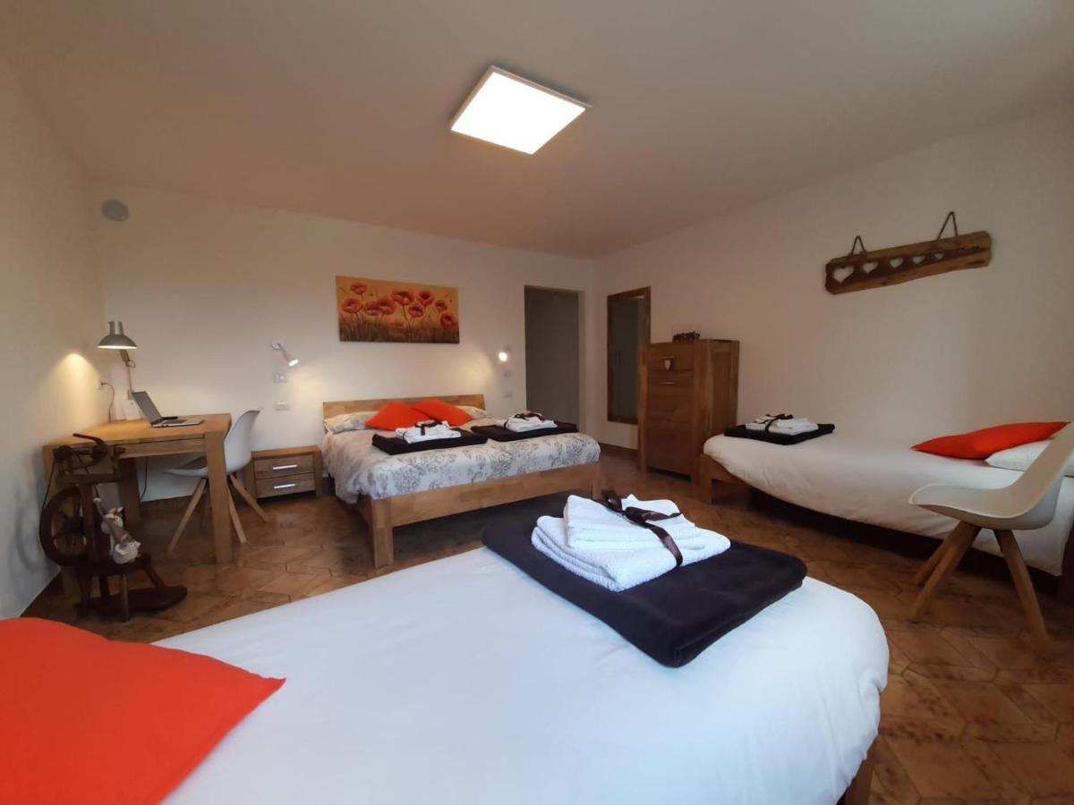 B&B La Casa Di Loretta Paderno ภายนอก รูปภาพ