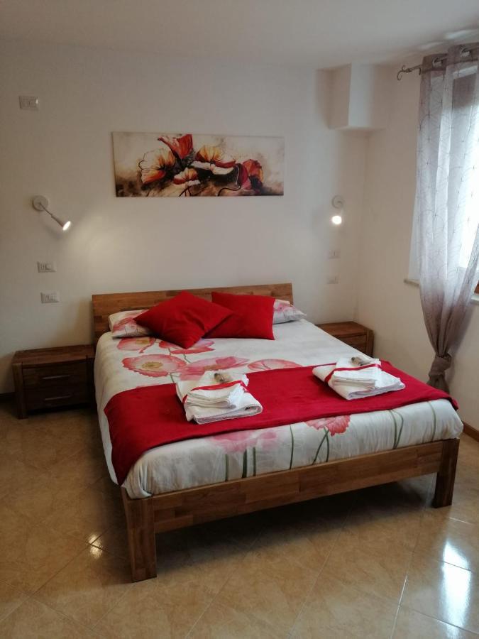 B&B La Casa Di Loretta Paderno ภายนอก รูปภาพ